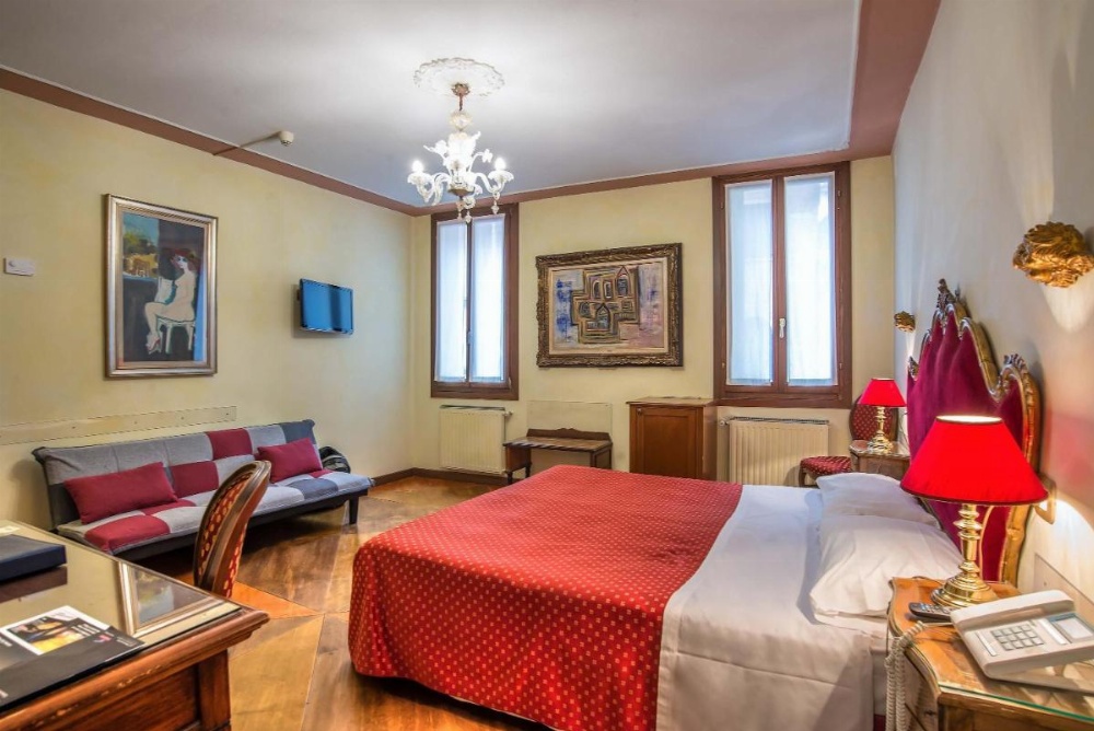 Hotel La Fenice et Des Artistes Image 19
